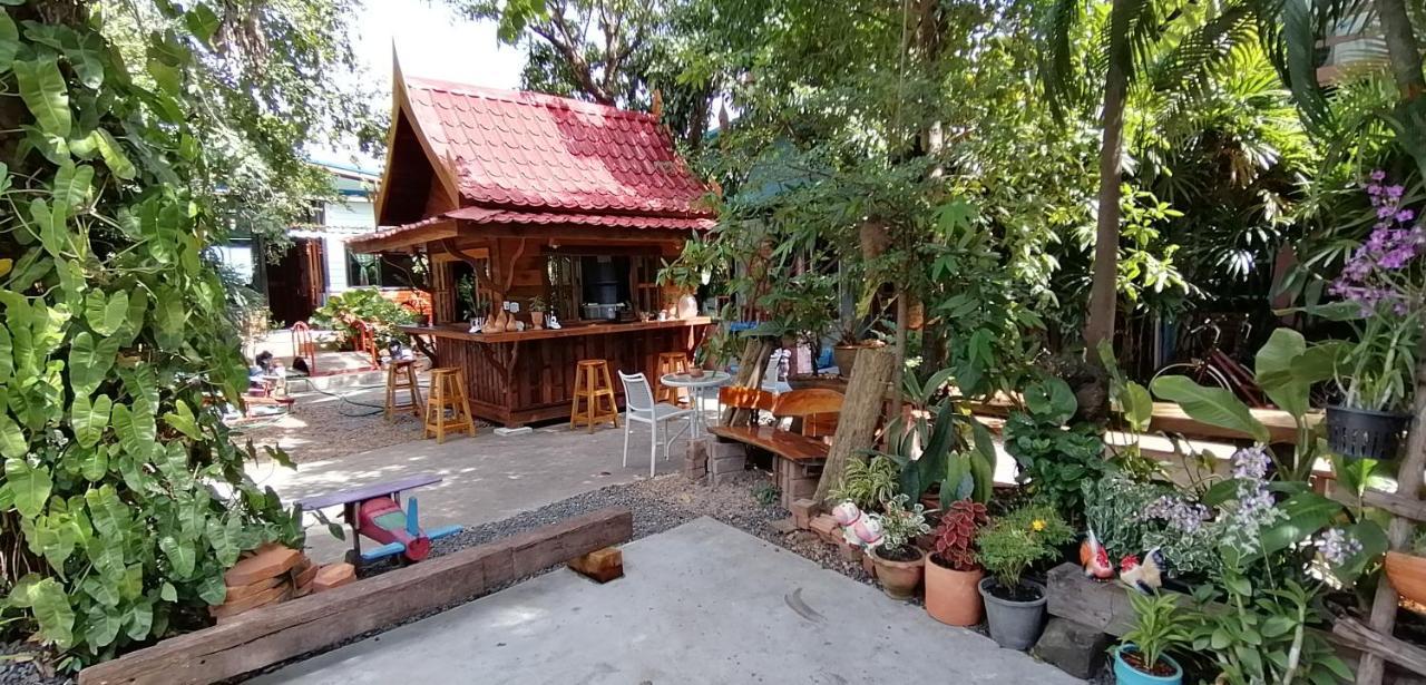Sun Smile Hostel Ubon Ratchathani Exterior foto
