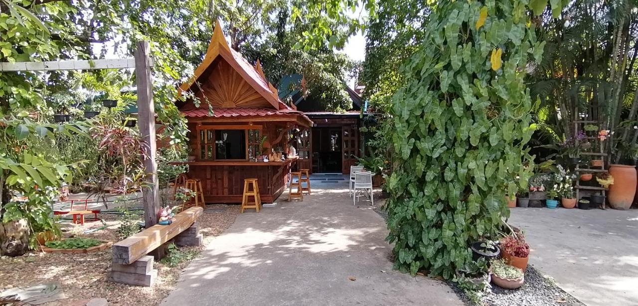 Sun Smile Hostel Ubon Ratchathani Exterior foto