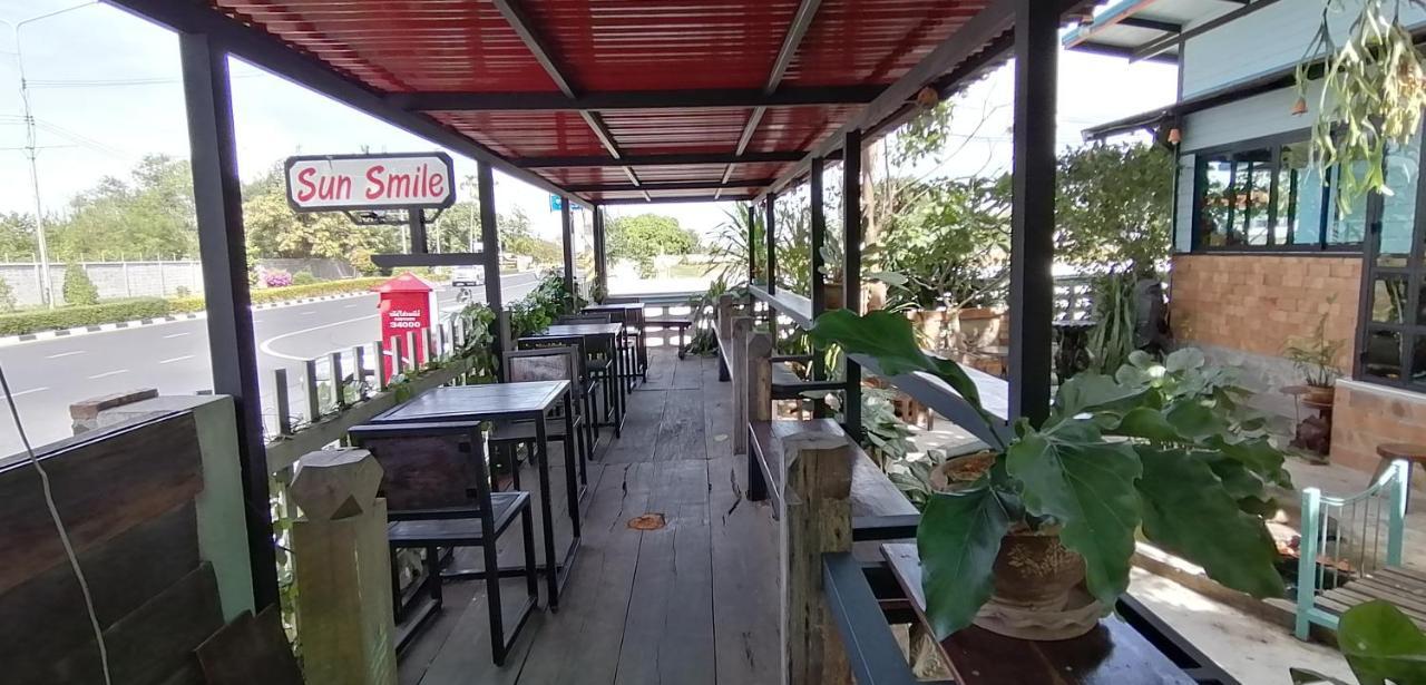 Sun Smile Hostel Ubon Ratchathani Exterior foto