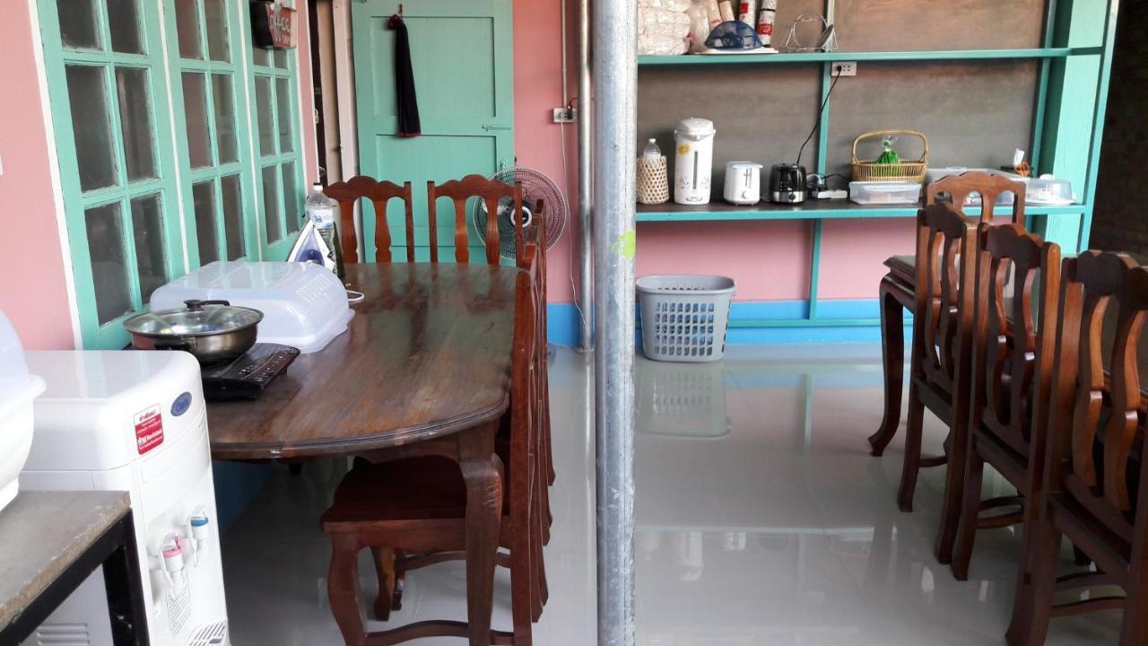 Sun Smile Hostel Ubon Ratchathani Exterior foto