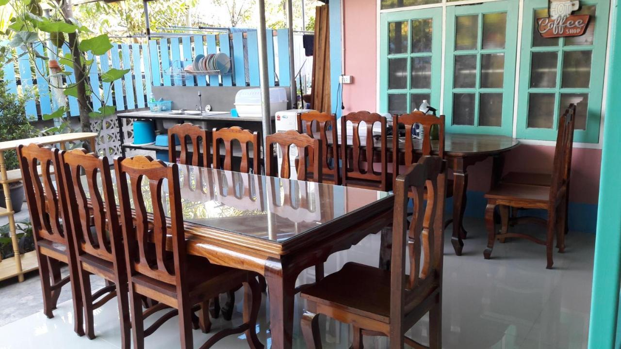 Sun Smile Hostel Ubon Ratchathani Exterior foto