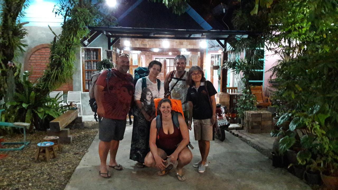 Sun Smile Hostel Ubon Ratchathani Exterior foto