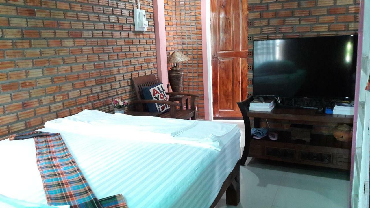 Sun Smile Hostel Ubon Ratchathani Exterior foto