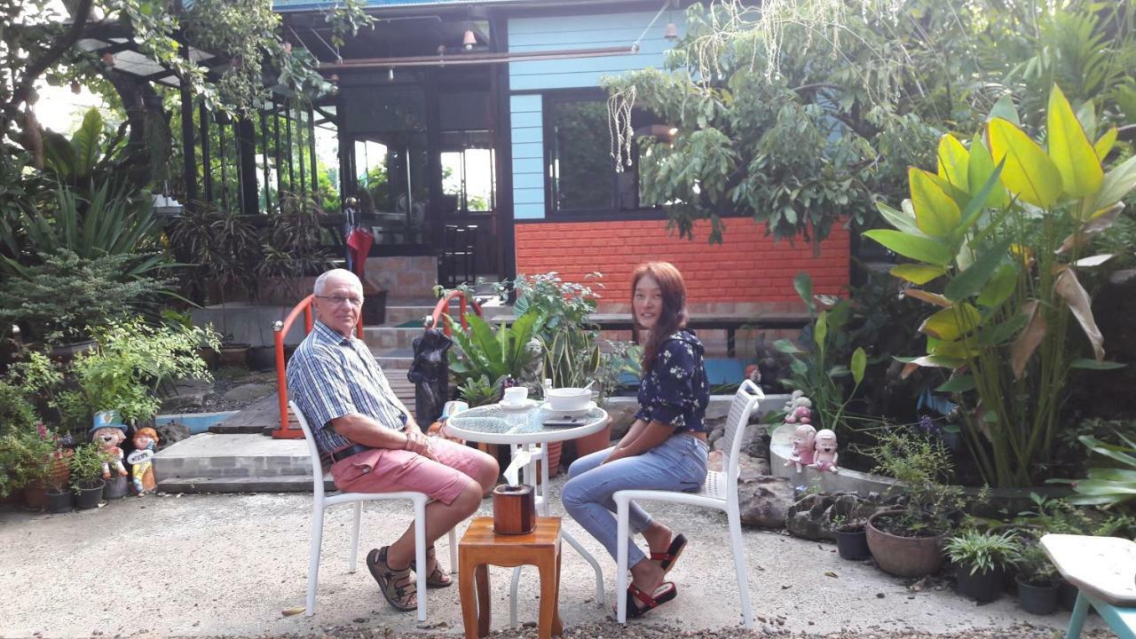 Sun Smile Hostel Ubon Ratchathani Exterior foto