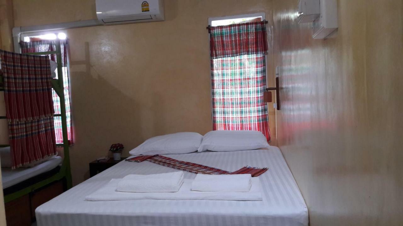 Sun Smile Hostel Ubon Ratchathani Exterior foto