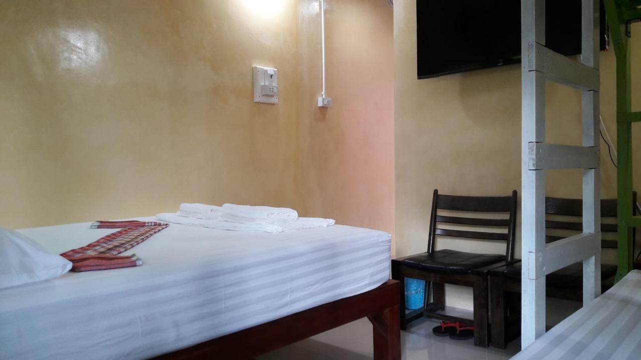 Sun Smile Hostel Ubon Ratchathani Exterior foto